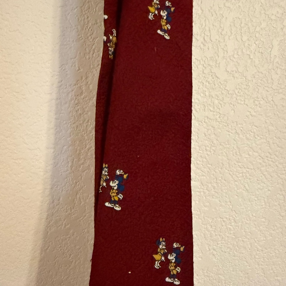 Disney Red Silk Tie with Subtle Pattern vintage collectible - Picture 4 of 4